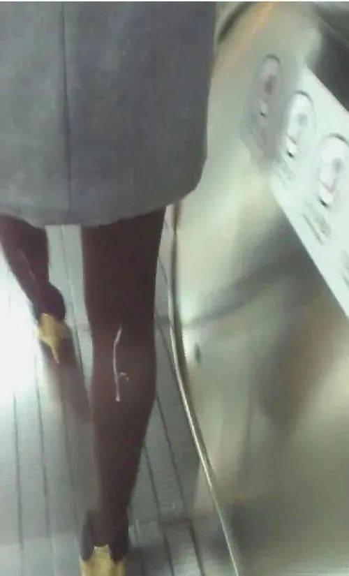 脱丝袜卖钱视频,揭秘网络直播带货新潮流